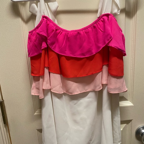 Tie straps tank. Layered colors - Picture 2 of 5